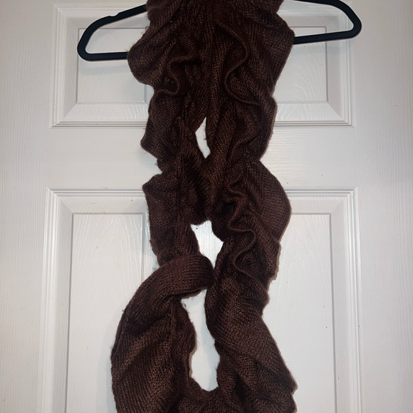 Brown Calvin Klein woman’s scarf - Picture 1 of 3